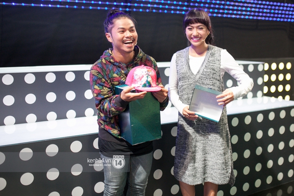 Vừng ơi: Người t&igrave;nh tin đồn của Phan Th&agrave;nh ra về sớm v&igrave; tham qu&agrave; - Ảnh 8.