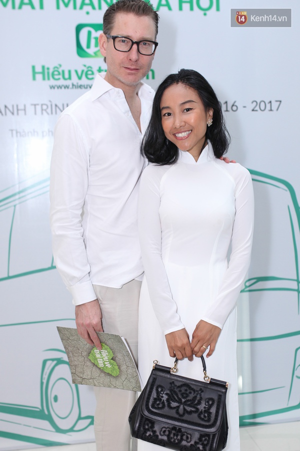 Trương Ngọc &Aacute;nh đọ sắc c&ugrave;ng Diễm My 9X trong trang phục &aacute;o d&agrave;i - Ảnh 15.