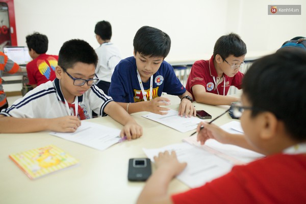 350 bạn học sinh TP.HCM c&ugrave;ng tranh tấm v&eacute; H&ugrave;ng biện World Scholars To&agrave;n cầu - Ảnh 4.