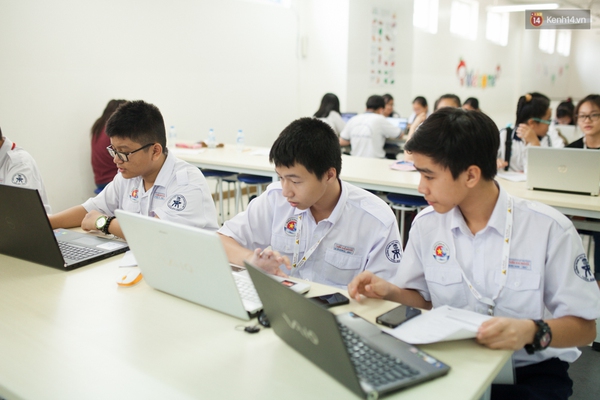 350 bạn học sinh TP.HCM c&ugrave;ng tranh tấm v&eacute; H&ugrave;ng biện World Scholars To&agrave;n cầu - Ảnh 6.