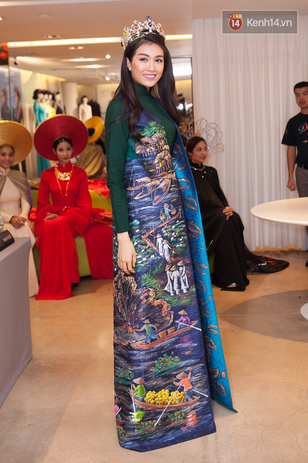 Trương Thị May đọ sắc cùng Vân Trang trong trang phục Áo dài - Ảnh 8.