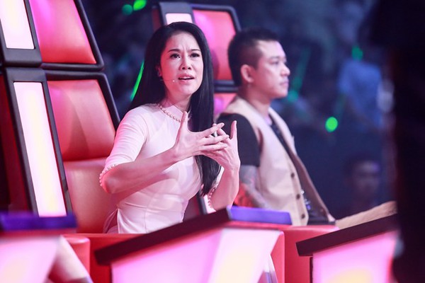 Mu&ocirc;n v&agrave;n cảm x&uacute;c kh&oacute; đỡ của gi&aacute;m khảo c&aacute;c show thực tế năm qua - Ảnh 15.