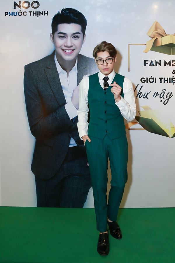 Noo Phước Thịnh bảnh bao với hình tượng thư sinh tại buổi họp fan - Ảnh 2.