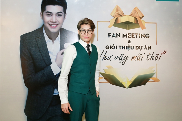 Noo Phước Thịnh bảnh bao với hình tượng thư sinh tại buổi họp fan - Ảnh 3.
