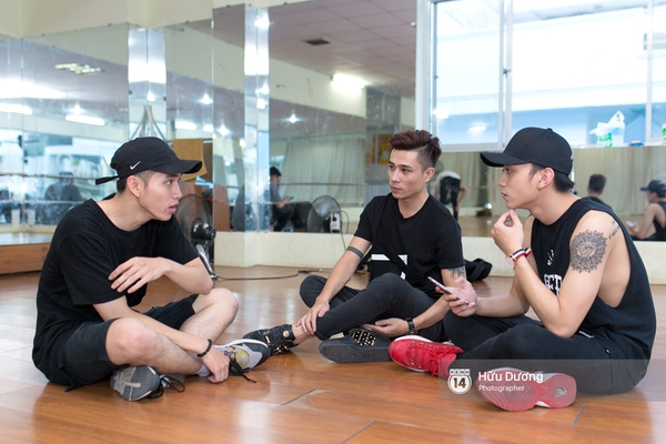 Clip: Soobin Ho&agrave;ng Sơn n&oacute;i về việc Sơn T&ugrave;ng M-TP l&agrave;m gi&aacute;m khảo kh&aacute;ch mời của The Remix - Ảnh 8.