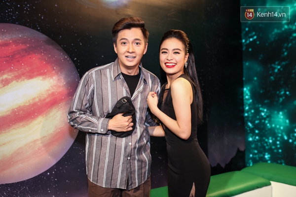 Quang Huy chăm lo kĩ lưỡng cho Sơn Tùng M-TP tại hậu trường The Remix - Ảnh 4.