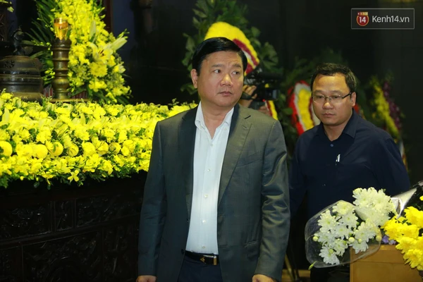 B&iacute; thư Đinh La Thăng v&agrave; đồng nghiệp đưa tiễn người chiến binh Trần Lập - Ảnh 1.