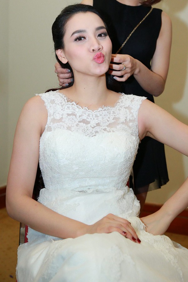 Trang Nhung v&agrave; con g&aacute;i rạng rỡ trong đ&aacute;m cưới ở H&agrave; Nội - Ảnh 8.