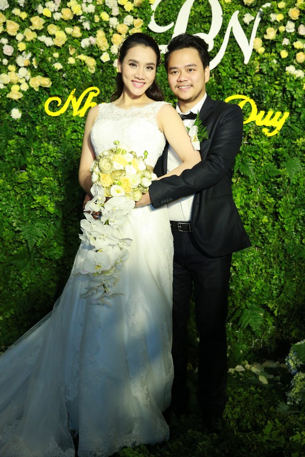 Trang Nhung v&agrave; con g&aacute;i rạng rỡ trong đ&aacute;m cưới ở H&agrave; Nội - Ảnh 10.