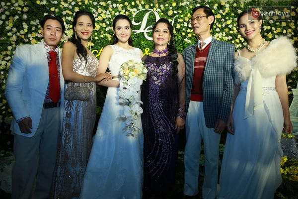 Trang Nhung v&agrave; con g&aacute;i rạng rỡ trong đ&aacute;m cưới ở H&agrave; Nội - Ảnh 14.