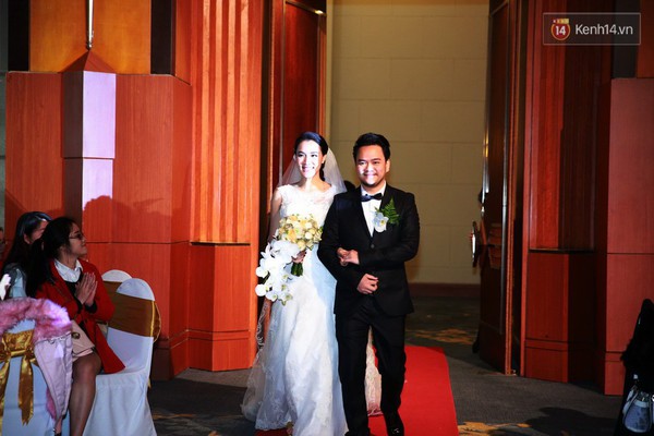 Trang Nhung v&agrave; con g&aacute;i rạng rỡ trong đ&aacute;m cưới ở H&agrave; Nội - Ảnh 15.