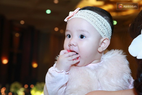 Trang Nhung v&agrave; con g&aacute;i rạng rỡ trong đ&aacute;m cưới ở H&agrave; Nội - Ảnh 22.