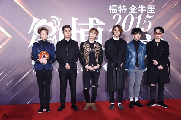 Dàn sao hạng A Hoa-Hàn tụ hội tại thảm đỏ lễ trao giải Đêm Weibo 2015 - Ảnh 5.