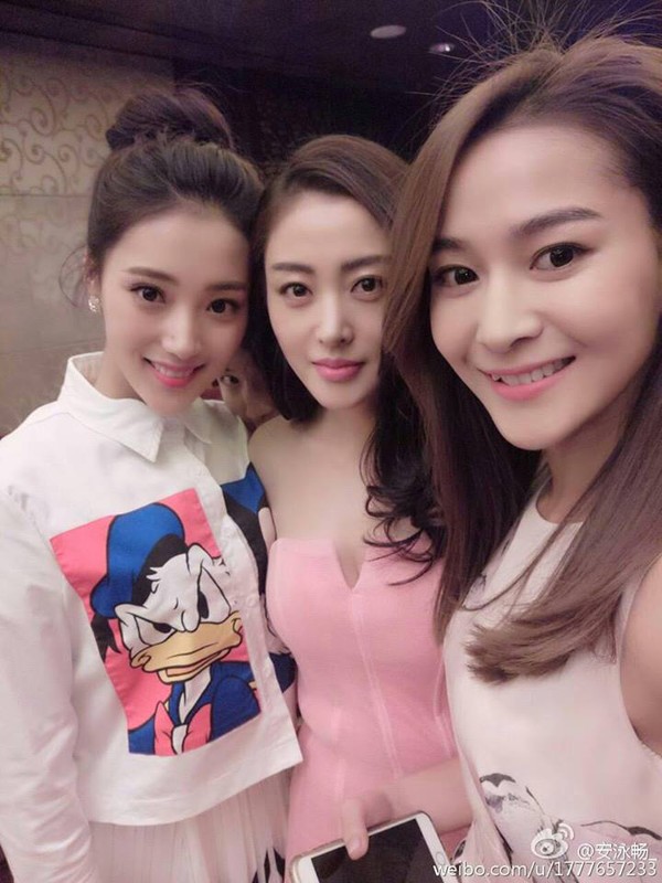 D&agrave;n sao hot nhất &ldquo;Th&aacute;i Tử Phi thăng chức k&yacute;&rdquo; quậy nhiệt t&igrave;nh trong sự kiện mừng rating kỷ lục - Ảnh 20.