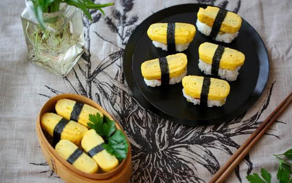 Có bao nhiêu bước để làm sushi trứng? 
