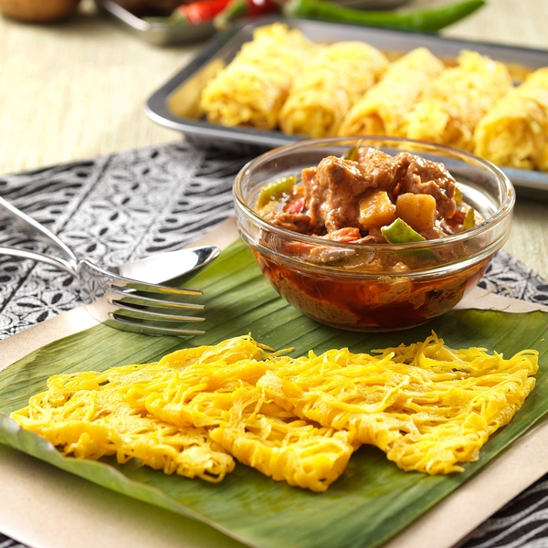 Ăn pancake lưới chấm cà ri theo kiểu Malaysia - Ảnh 5.