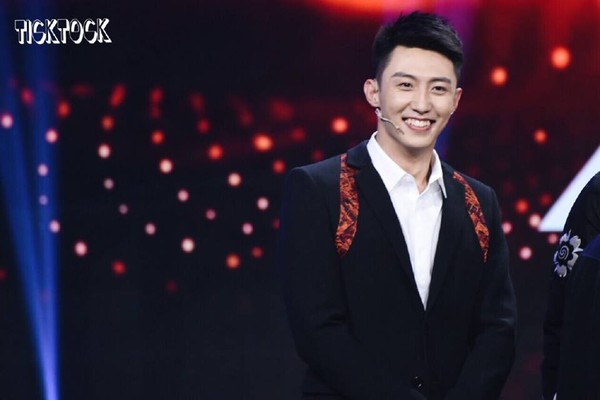 Cố Hải Hoàng Cảnh Du khiến fan phát sốt vì nụ cười ngọt lịm - Ảnh 7.