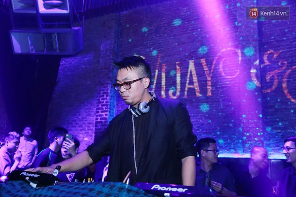 Fan Việt say đắm trong đ&ecirc;m nhạc Deep House đẳng cấp c&ugrave;ng Vijay & Sofia - Ảnh 4.