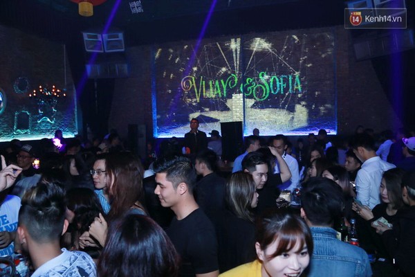 Fan Việt say đắm trong đ&ecirc;m nhạc Deep House đẳng cấp c&ugrave;ng Vijay & Sofia - Ảnh 13.