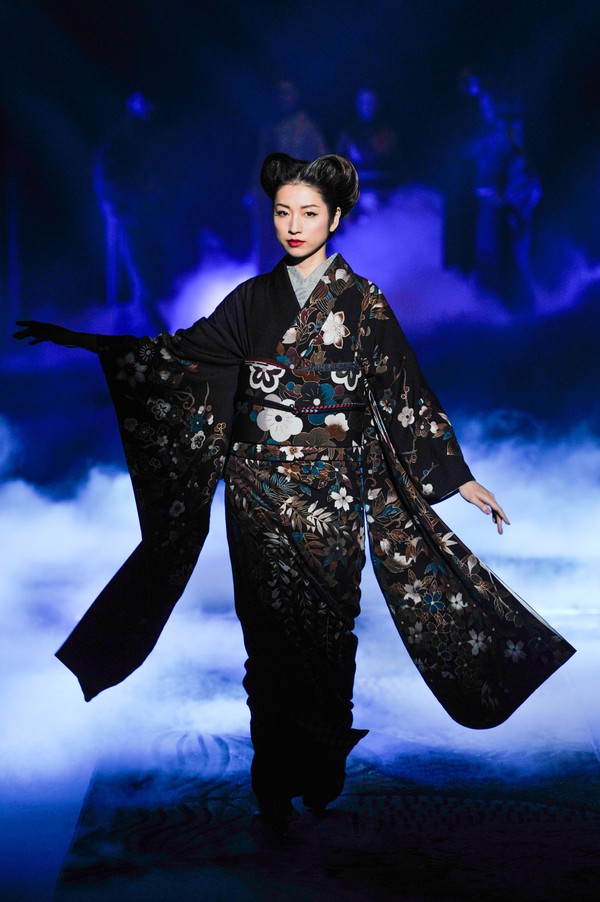 Những soái ca kimono chỉ có tại Tuần lễ thời trang Tokyo - Ảnh 13.