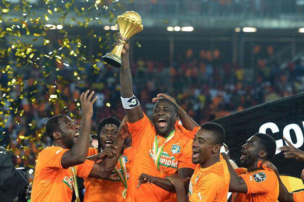 Yaya Toure điên tiết sau khi trượt danh hiệu Cầu thủ xuất sắc nhất châu Phi 2015 - Ảnh 5.