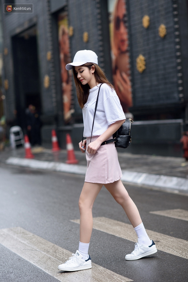 Ngắm street style vừa trẻ trung vừa cool của giới trẻ hai miền - Ảnh 1.