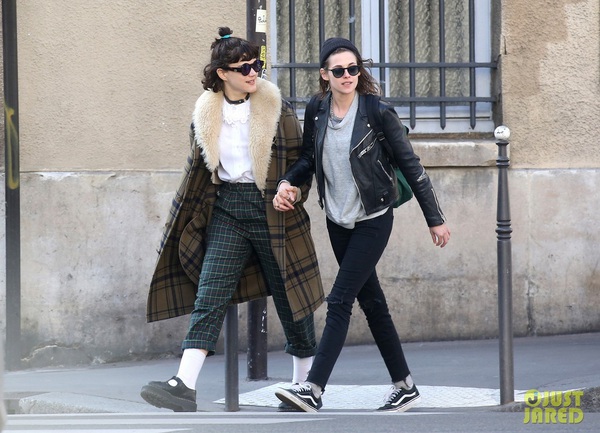 Kristen Stewart c&ocirc;ng khai h&ocirc;n m&ocirc;i người y&ecirc;u đồng giới - Ảnh 5.