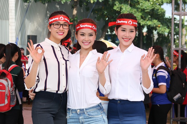 Th&uacute;y V&acirc;n, Lệ Hằng, Diễm Trang giản dị đi hiến m&aacute;u nh&acirc;n đạo - Ảnh 9.