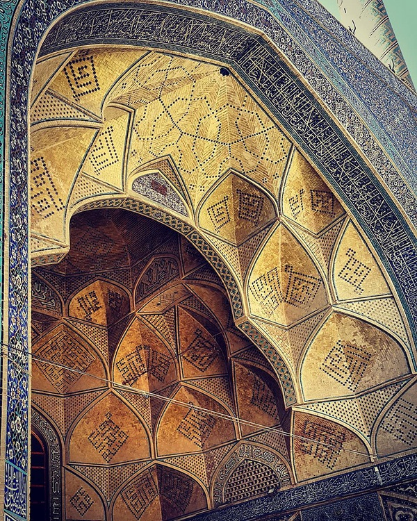 Ngắm nét đẹp kiến trúc Trung Đông khác lạ qua bộ ảnh trần nhà đầy hoa lệ - Ảnh 7.