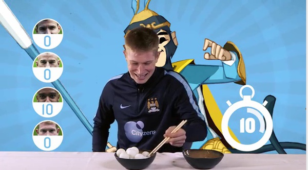 Chết cười với kỹ năng sử dụng đũa của Aguero, Joe Hart, De Bruyne - Ảnh 4.