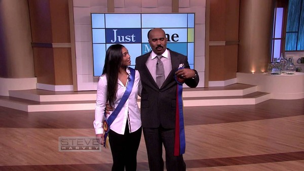 Sao Man Utd hẹn h&ograve; với con g&aacute;i của thảm họa MC&rdquo; Steve Harvey - Ảnh 2.