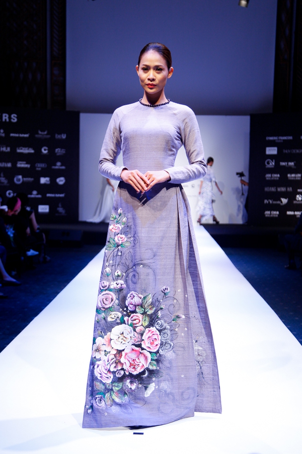 Thanh Hằng mặc giản dị mà vẫn nổi bật tại họp báo Vietnam International Fashion Week Xuân/Hè 2016 - Ảnh 13.