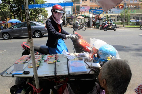 Người S&agrave;i G&ograve;n chung tay gi&uacute;p cụ b&agrave; 82 tuổi thực hiện giấc mơ một lần trở về Huế - Ảnh 4.