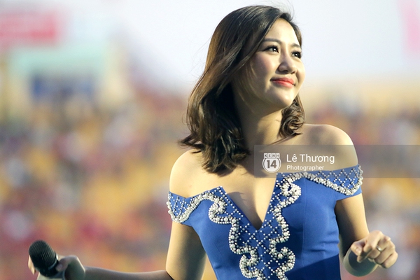 Văn Mai Hương bùng nổ trong ngày khai mạc V.League 2016 - Ảnh 1.