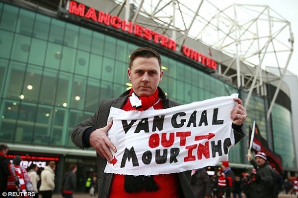 Thực hư th&ocirc;ng tin Mourinho viết thư t&igrave;nh 6 trang gửi Man Utd - Ảnh 3.