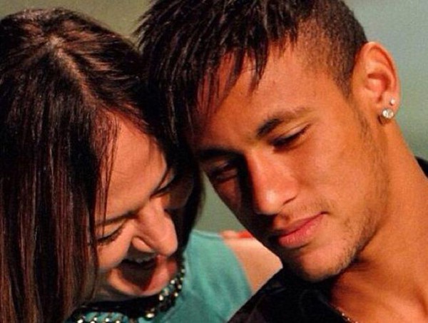 Những hình ảnh chứng tỏ Neymar yêu mẹ vô bờ bến - Ảnh 3.