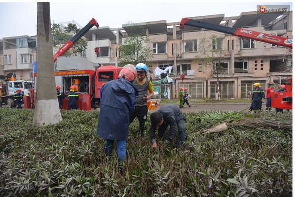 Những hình ảnh kinh hoàng chứng tỏ sức công phá khủng khiếp của vụ nổ tại khu đô thị Văn Phú - Ảnh 8.