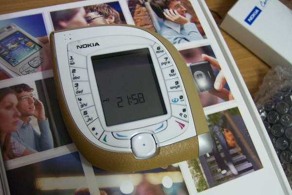 15 điện thoại thiết kế lạ của Nokia từng làm dân tình bấn loạn - Ảnh 1.