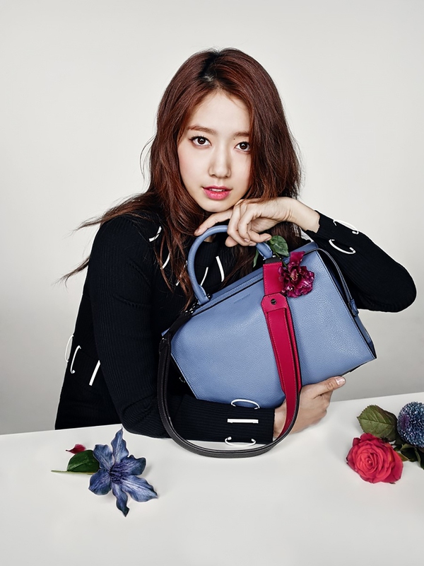 Park Shin Hye trưởng thành quyến rũ, Jessica cool ngầu với tóc cầu vồng - Ảnh 8.