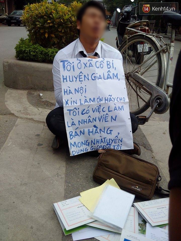 Không có bằng thì làm lao động chân tay, hà cớ phải quỳ xin lòng thương hại? - Ảnh 2.