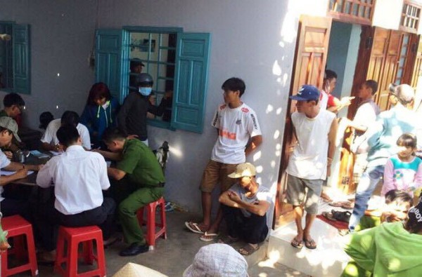 Cuối năm n&oacute;i đi đ&ograve;i nợ, bị thủ ti&ecirc;u thả tr&ocirc;i s&ocirc;ng - Ảnh 1.