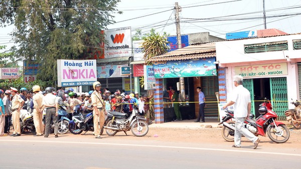 Vụ vợ chết, chồng bị thương nặng: 6 l&aacute; thư tuyệt mệnh đầy ẩn ức - Ảnh 1.