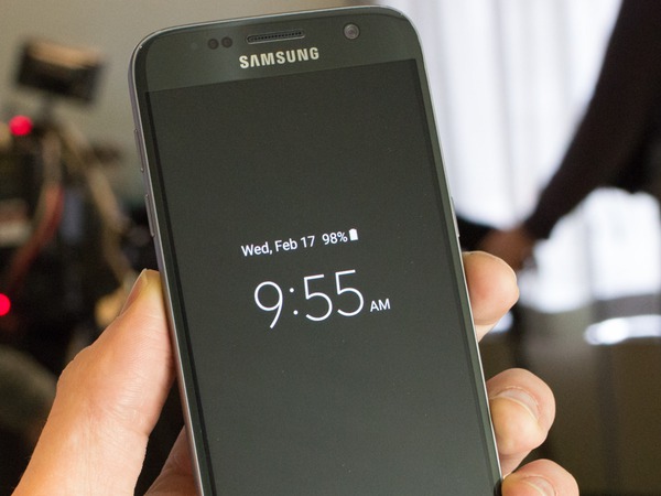 9 điều Samsung Galaxy S7 l&agrave;m được c&ograve;n iPhone th&igrave; b&oacute; tay - Ảnh 7.