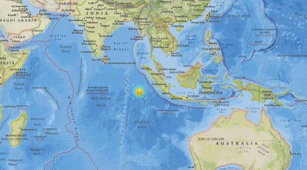 Indonesia, &Uacute;c cảnh b&aacute;o s&oacute;ng thần sau động đất mạnh 7,9 độ - Ảnh 1.