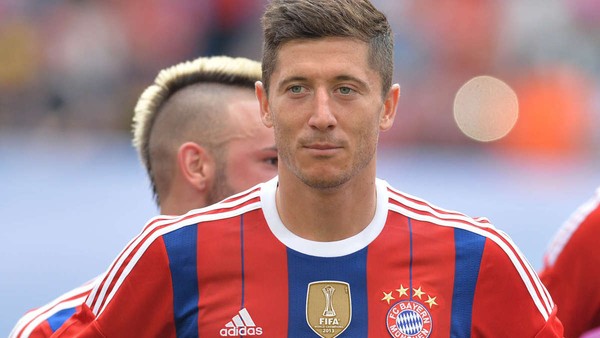 Tiền đạo điển trai Robert Lewandowski và quá khứ trộm xe, troll cảnh sát - Ảnh 2.