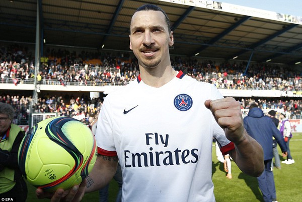 Ibrahimovic: Nếu PSG dựng tượng tôi thay tháp Eiffel, tôi sẽ ở lại - Ảnh 1.