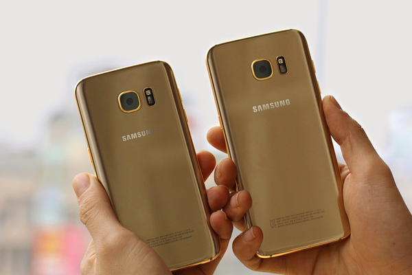 Ngỡ ngàng Galaxy S7 và S7 edge mạ vàng 24k tại Việt Nam - Ảnh 2.