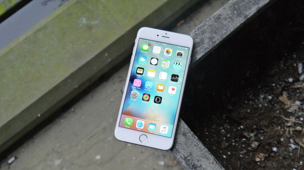 iPhone 7 d&ugrave; mỏng hơn nhưng sẽ c&oacute; thời lượng pin đ&aacute;ng nể - Ảnh 1.