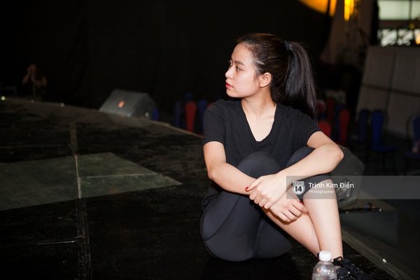 Hoàng Thùy Linh bỏ hát để ngâm thơ trong show 4 The Remix - Ảnh 4.