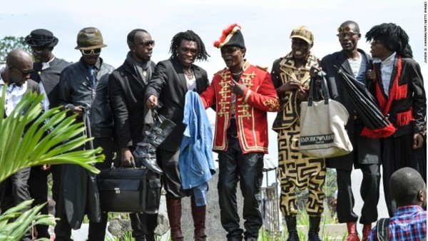 Tín đồ thời trang ở Congo: “Có tiền sẽ mua một đôi giày thay vì mua đất để ở” - Ảnh 2.